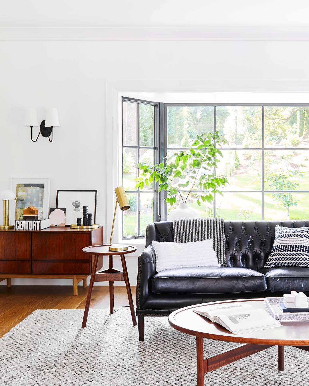 Stylish Mid-Century Modern Living Room Ideas From Instagram