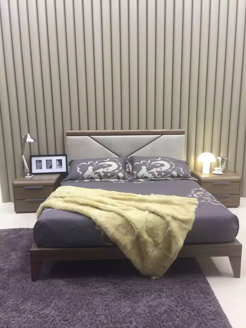 luxury-bedrom-set-with-nighstand