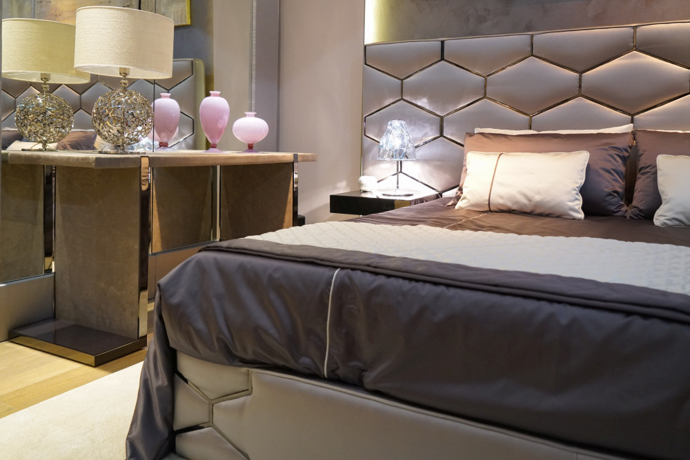 Balanced finishes, textures and colors