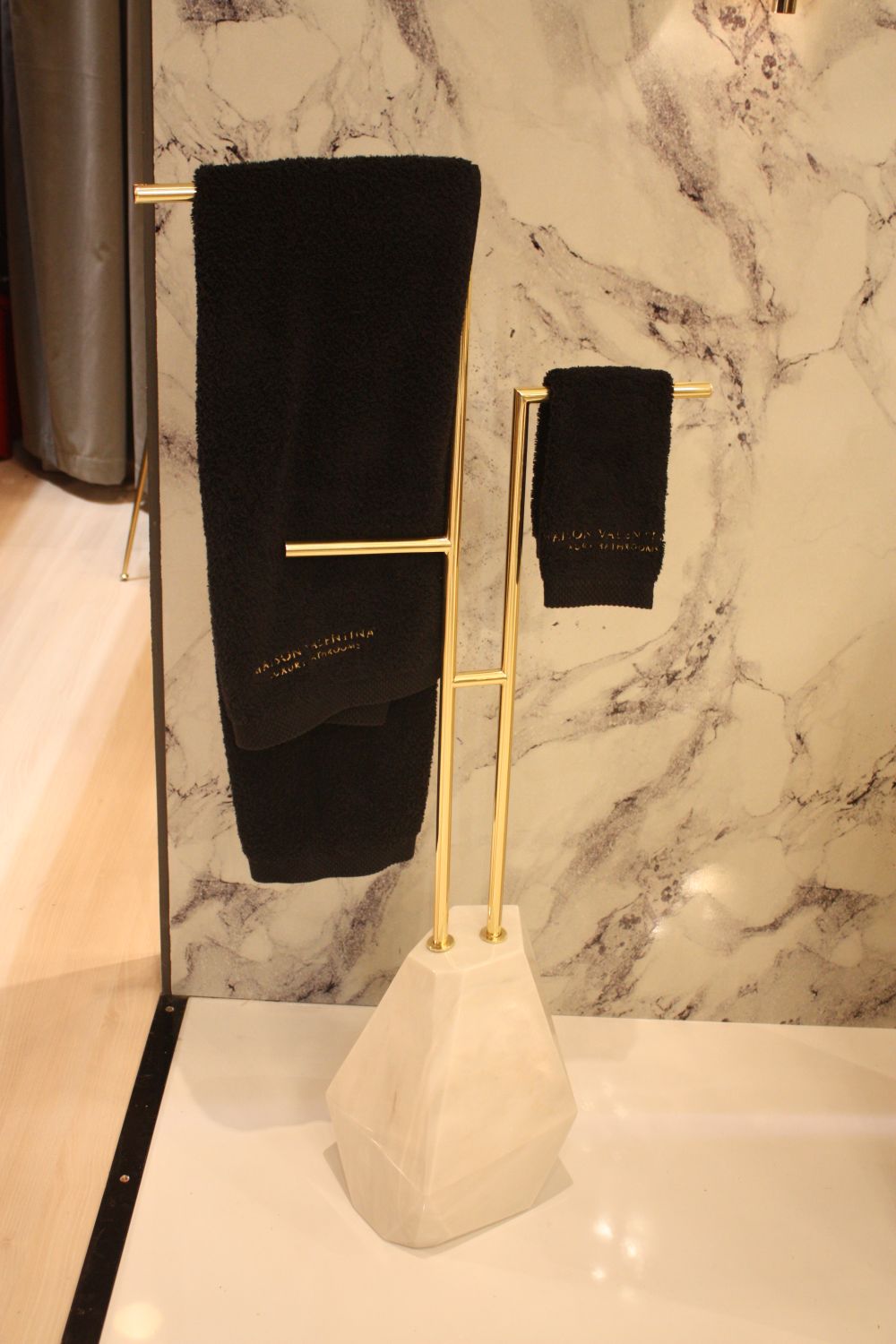 Luxury floor towel rack