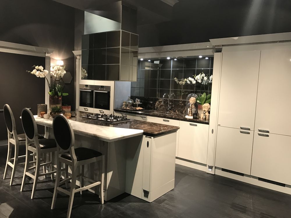 Luxury kitchen from Scavolini with brown marble Exclusiva