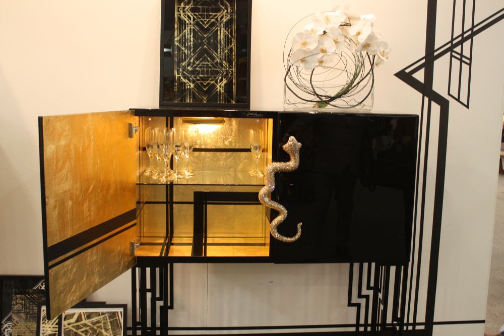 luxury-sideboard-for-wine-and-glas-s-storage