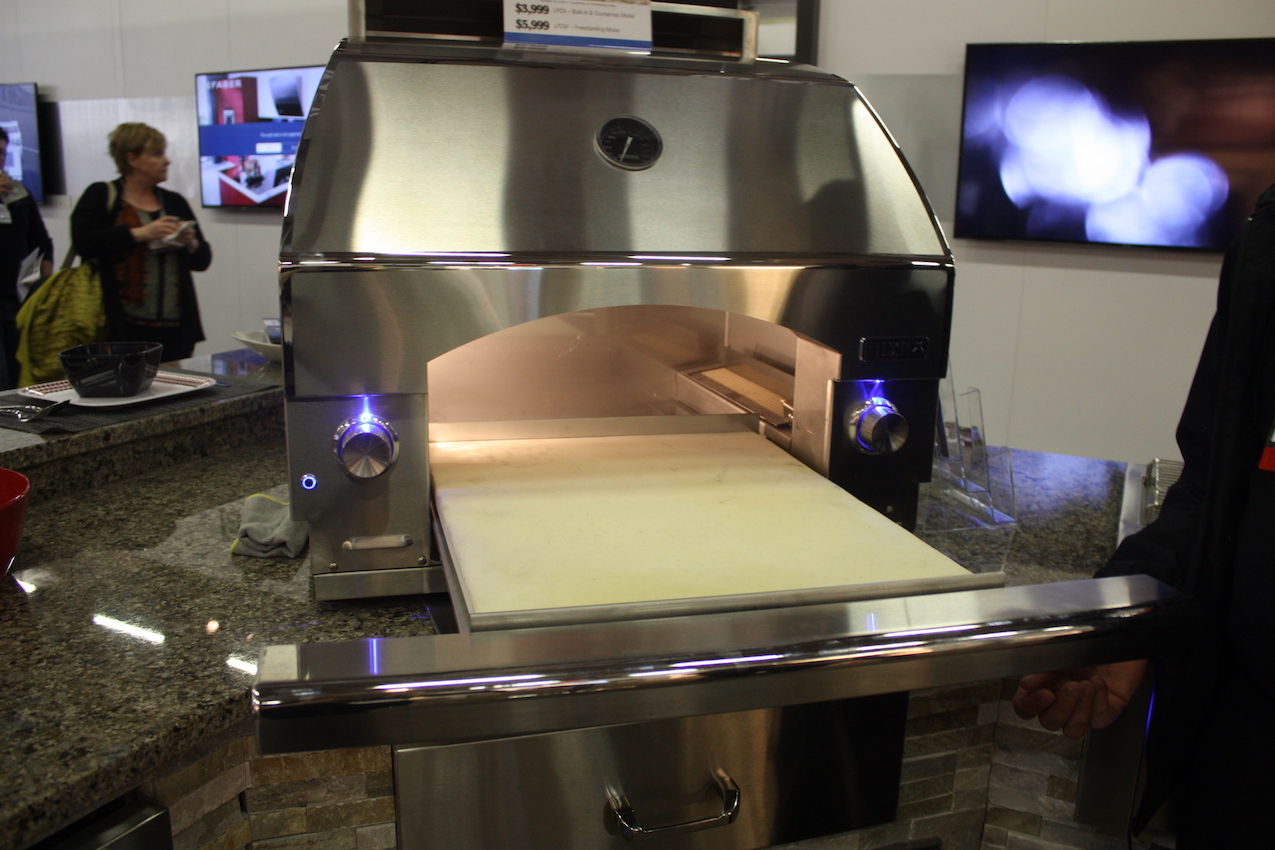 Lynx pizza oven