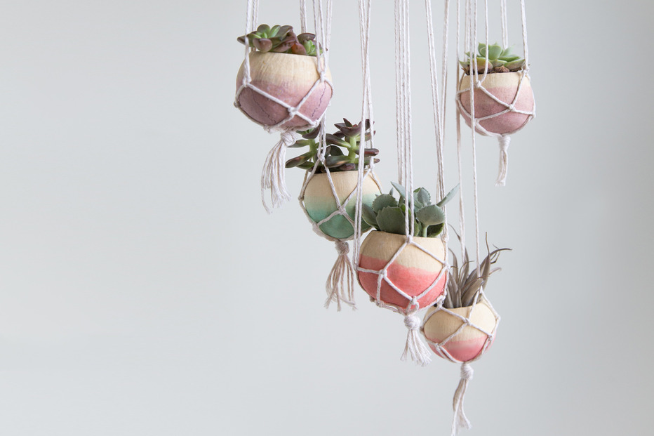 Macrame hanging planter