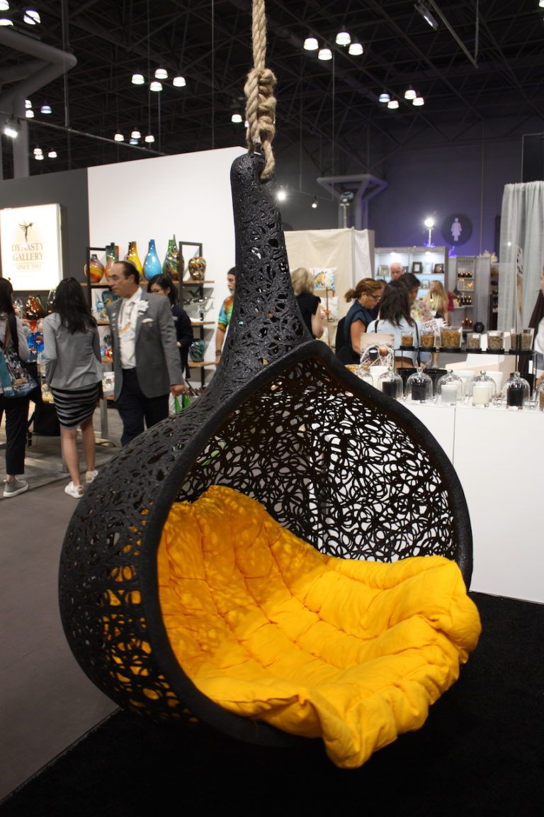 Special basalt fiber makes this hanging chair extra durable for all seasons.
