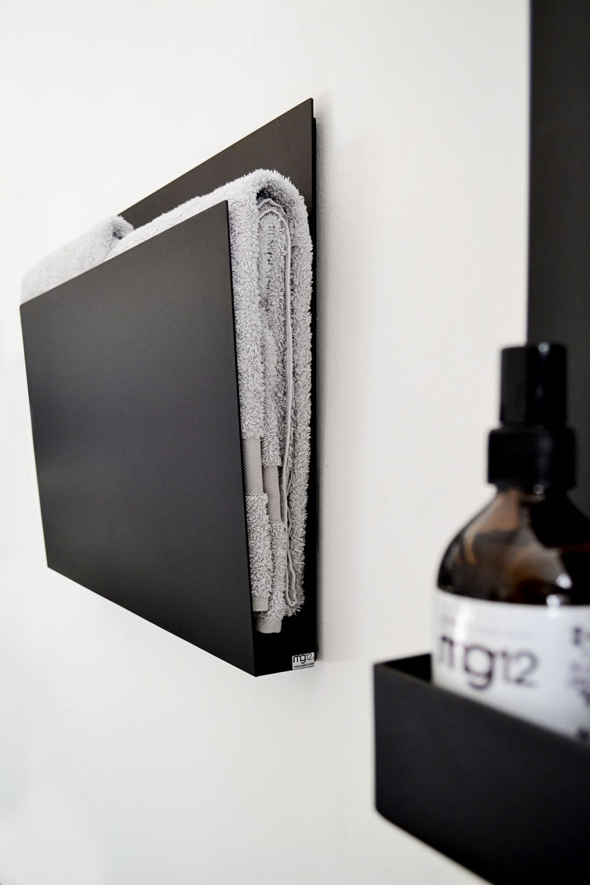 Magazine Towel warmer radiator