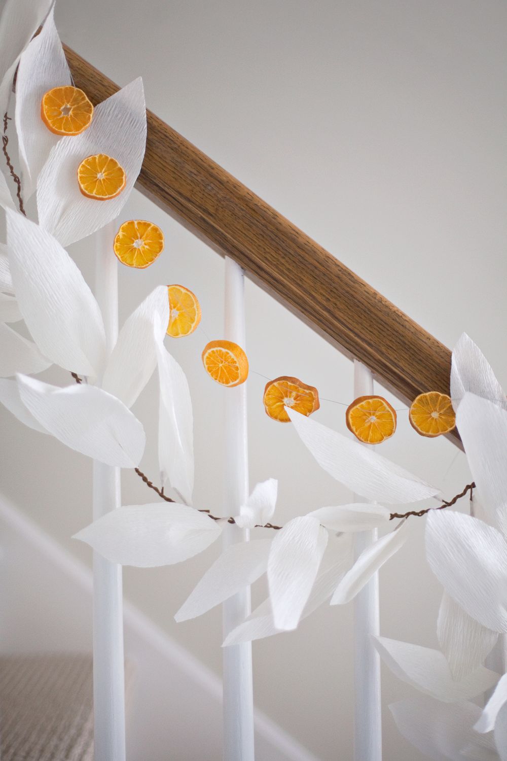 Mandarin garland for fall