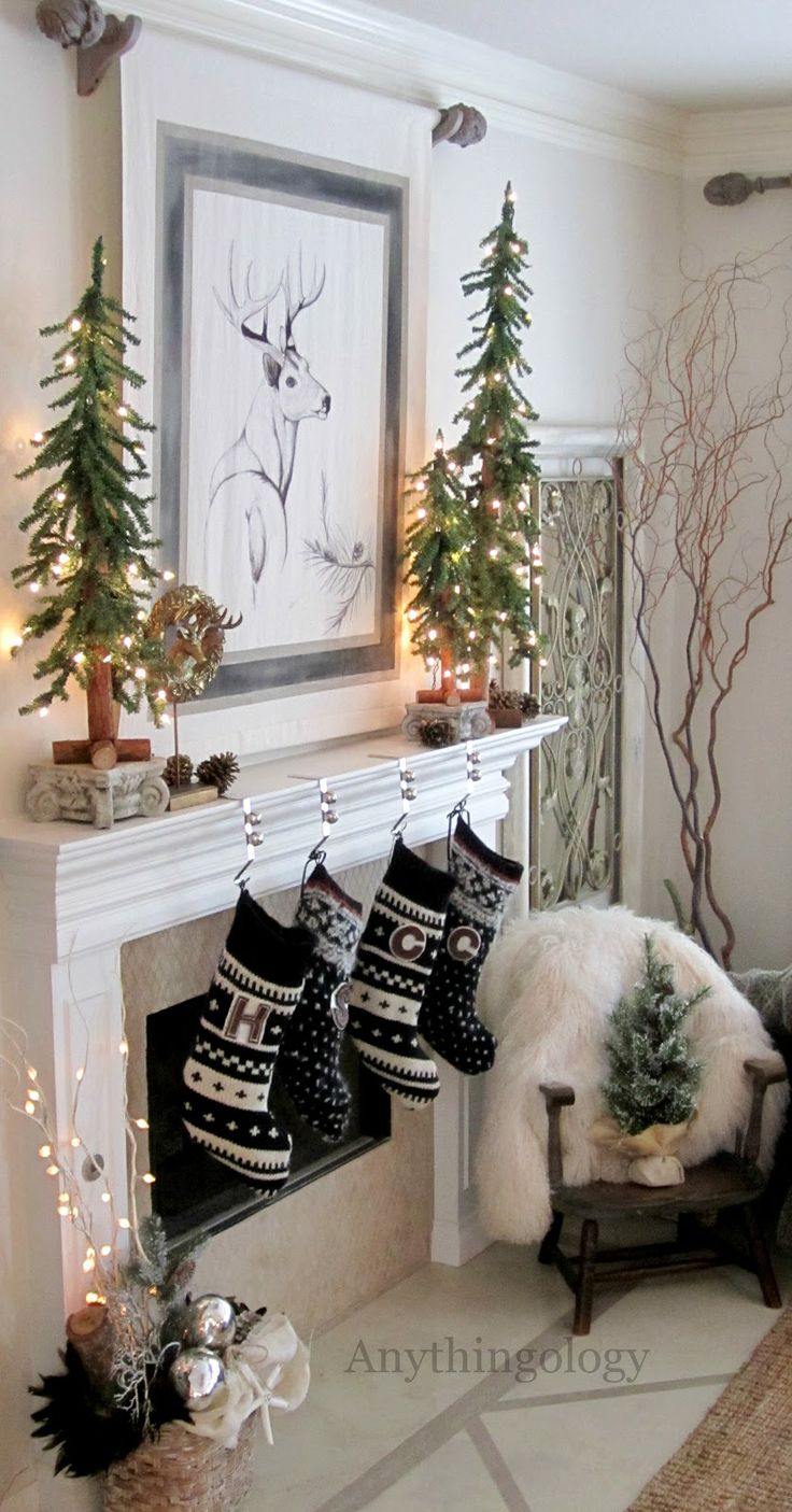 Mantel banner art