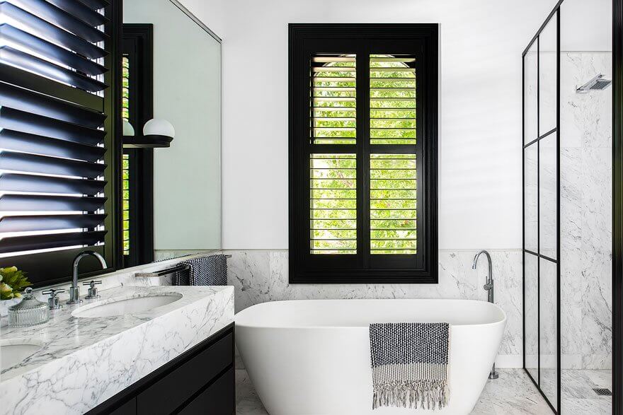 Marble in white and black