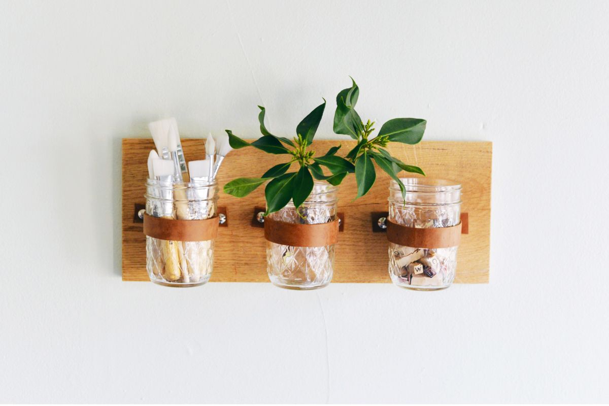 Mason Jar Wall Organizer- DIY gift for mom