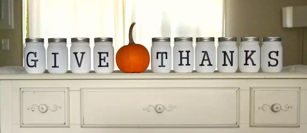 Mason jars give thanks