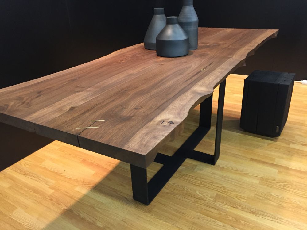 Materia Studio orwadth dining table with black metalic base