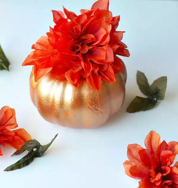 Metallic paint pumpkin spray