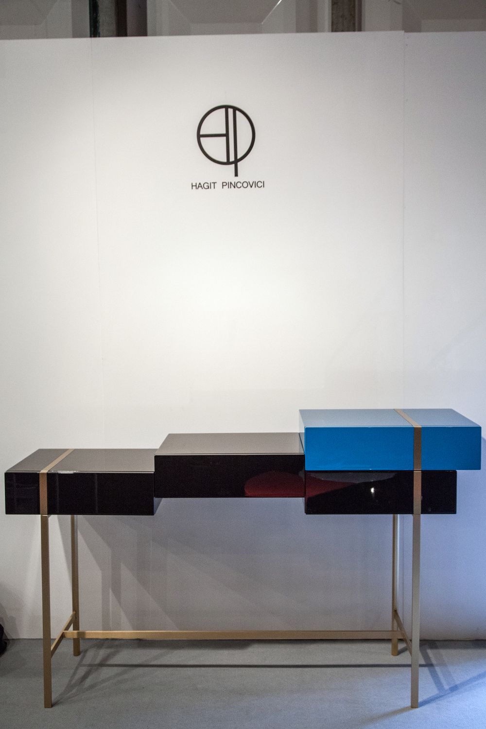 Metaphysics Sideboard Console table