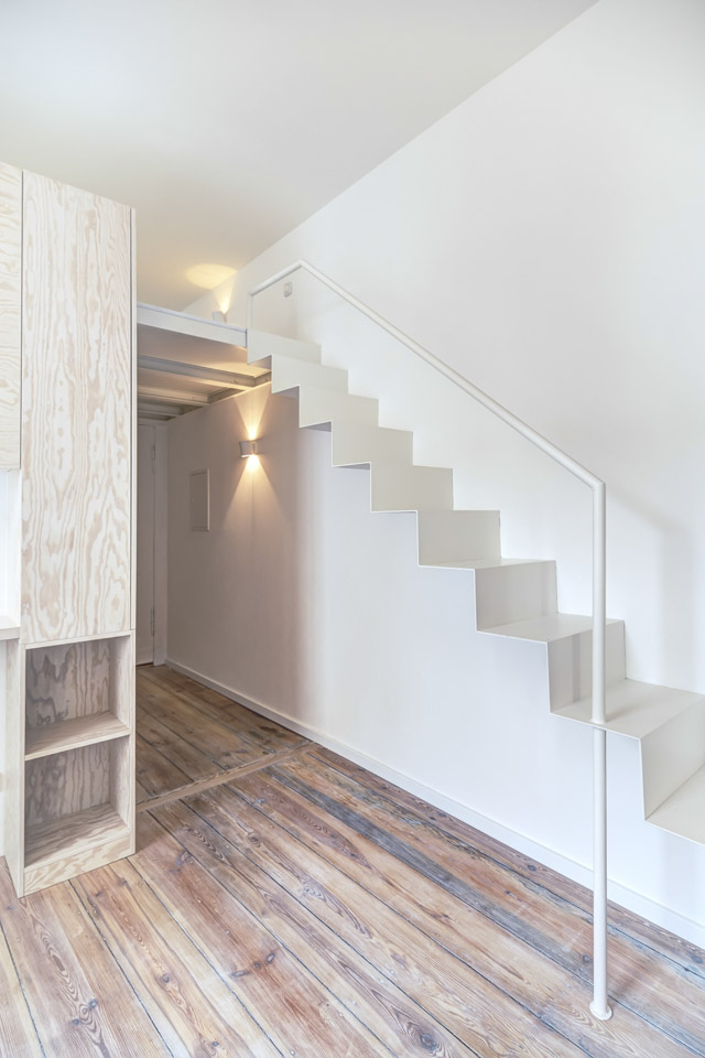 Micro Apartment in Moabit Spamroom Stairs