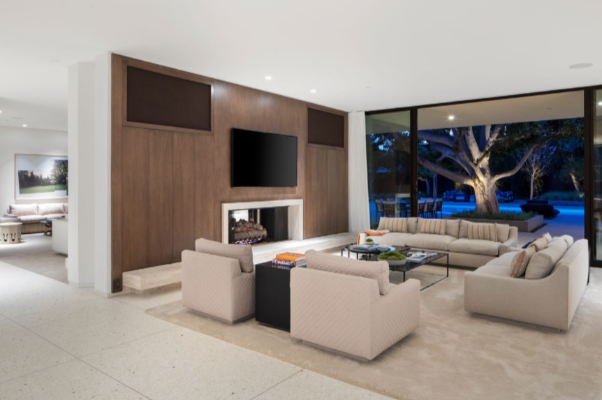 Mid Century Modern in Beverly Hills Living area