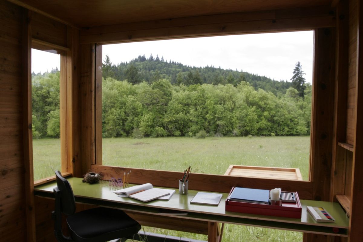 Middle of nature writing studio view