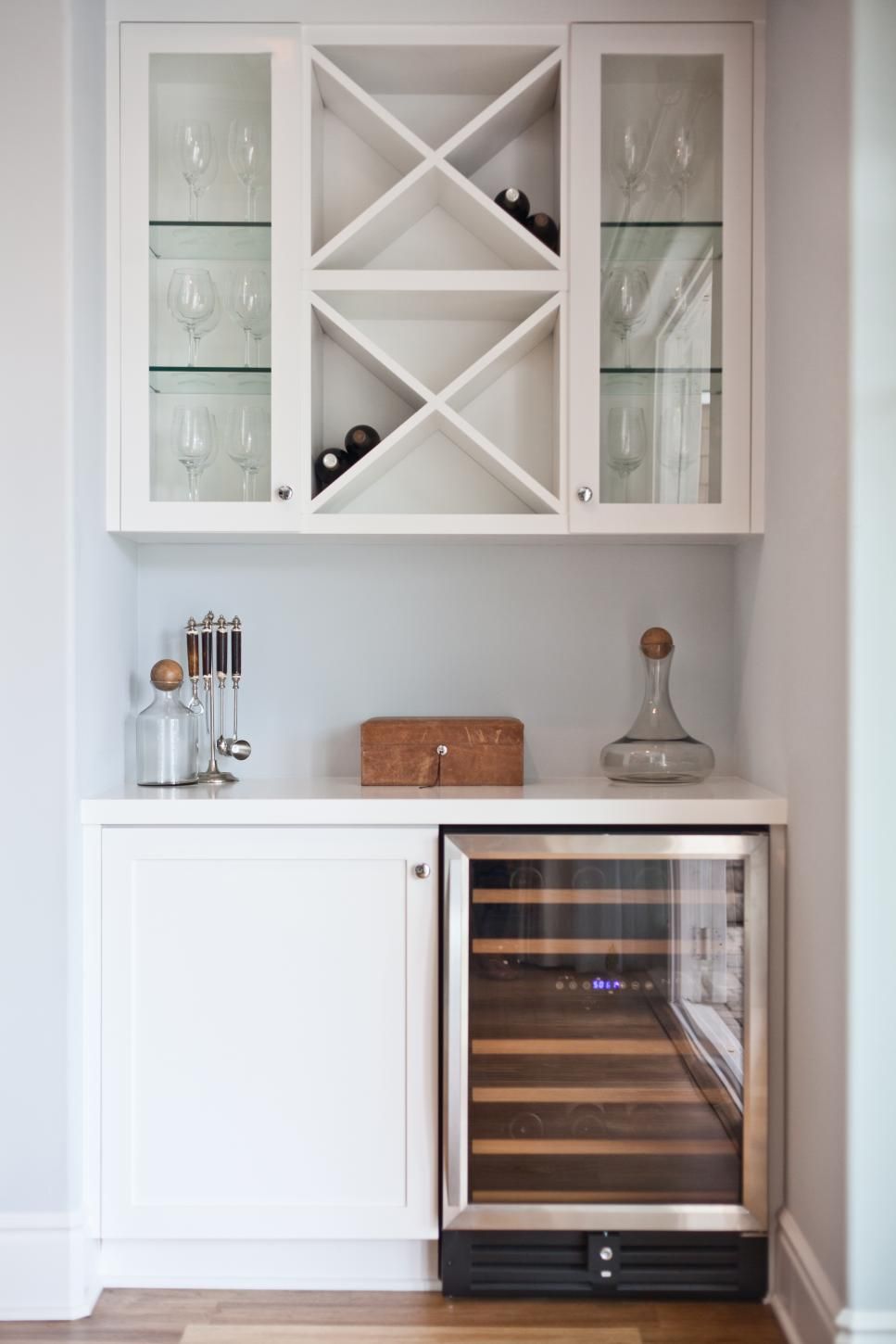 Mini basement bar storage fridge