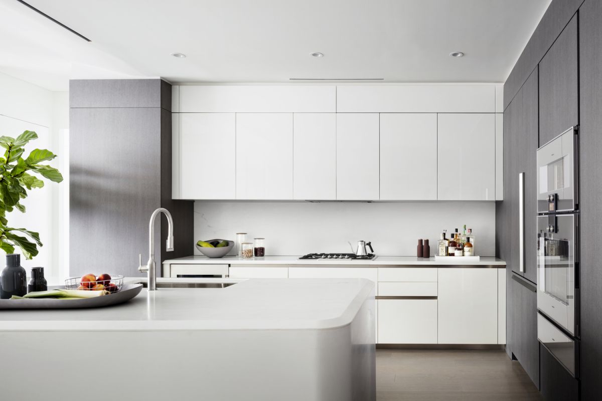 Minimalist white Zaha Hadid Kitchen