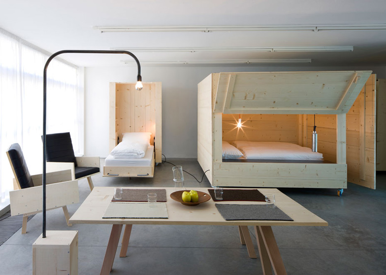 Mobile furniture and boxy beds