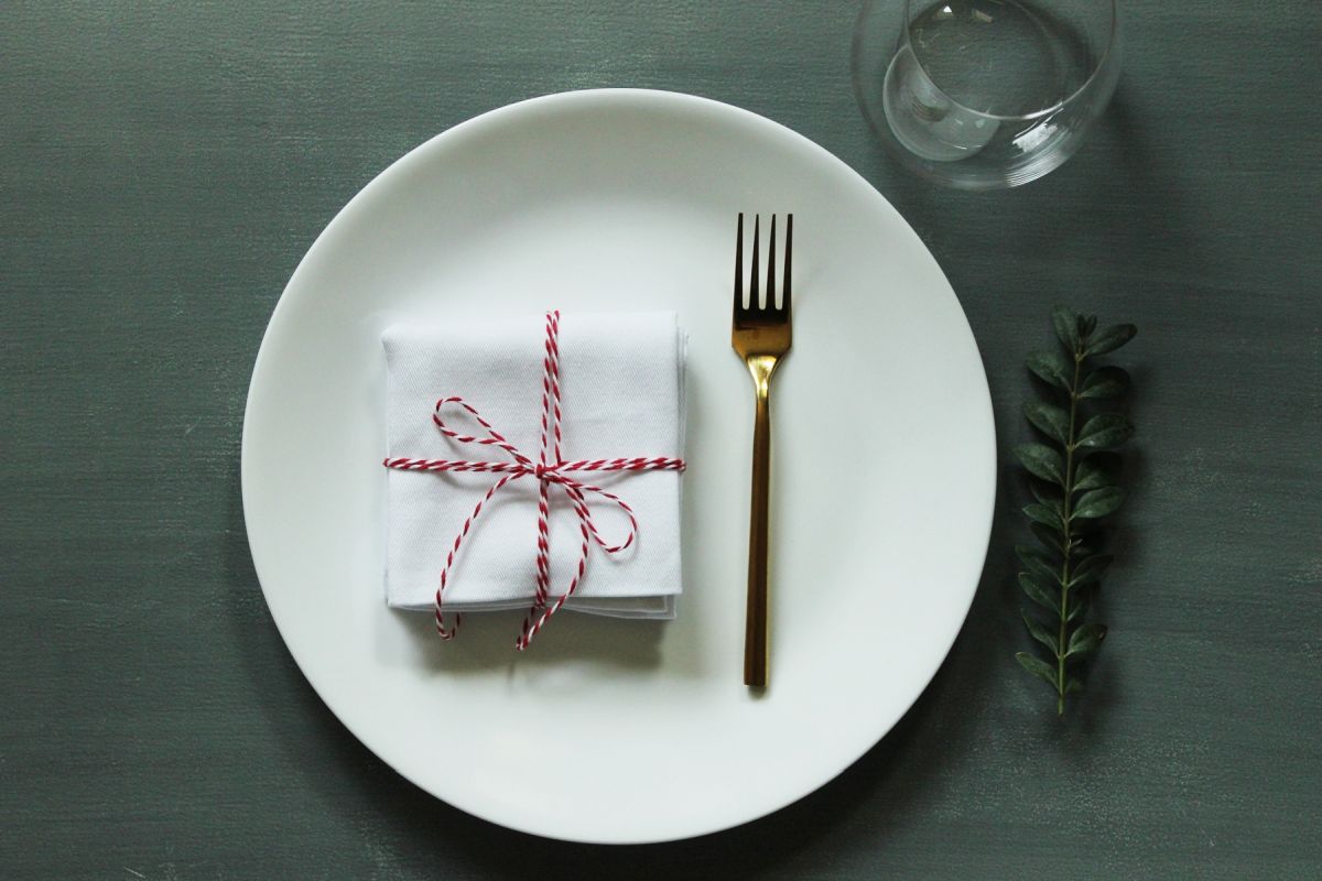 Modern Christmas Table Settings Decor