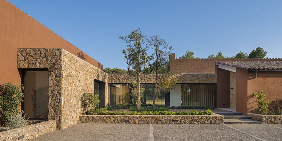 Modern Spanish Home is an Ode to Nature