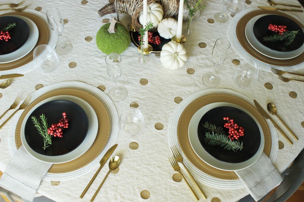 Modern Thanksgiving Table Setting- Comntemporary seating