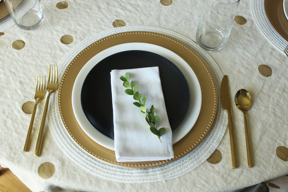 Modern Thanksgiving Table Setting with a contemporary seating