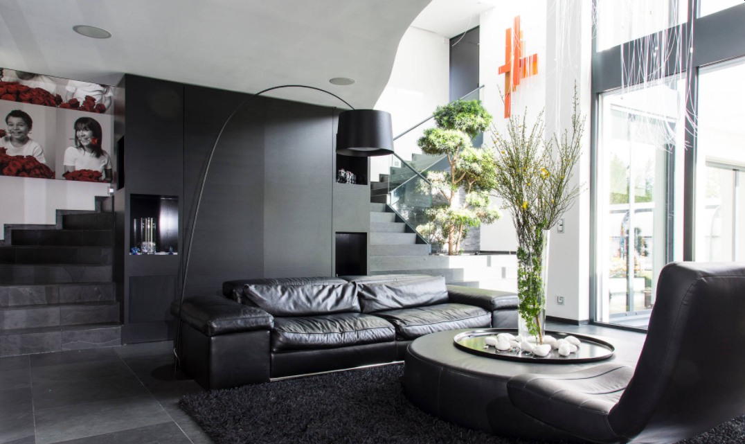 Modern bachelor living room with black furniture