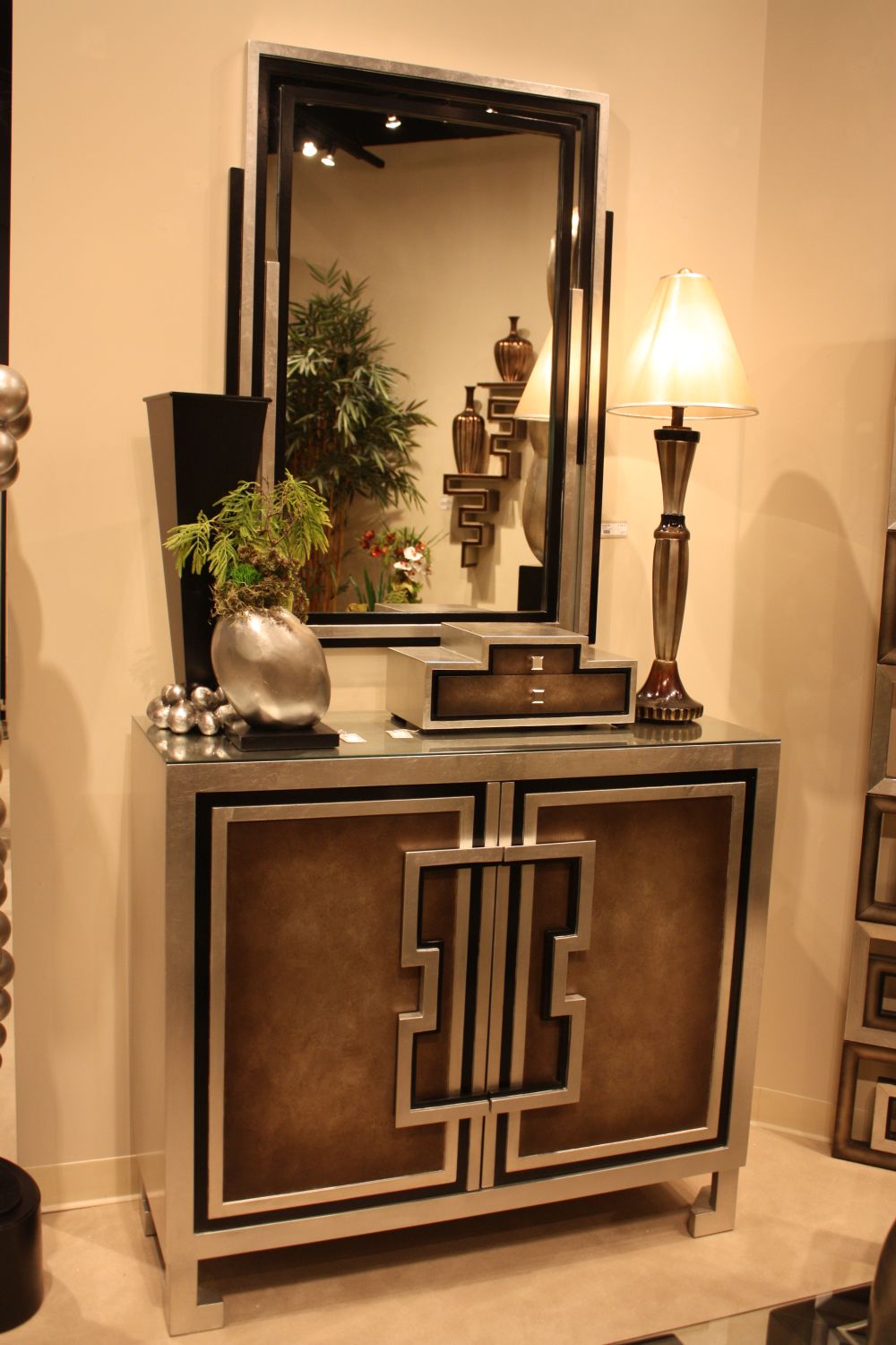 Modern entryway decor with rectangular mirror