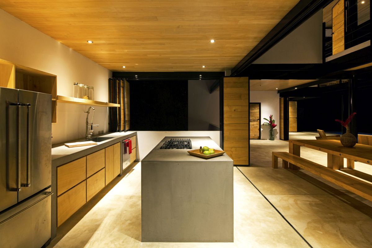 Modern kitchen in Beautiful house in Costa Rica Ocean Eye by Benjamin Garcia Saxe