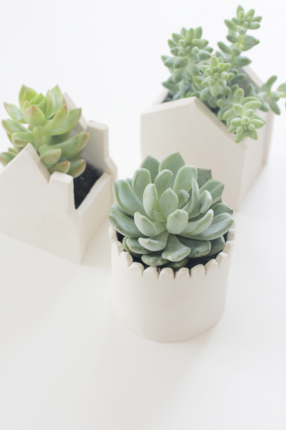 Modern minimalist clay planters