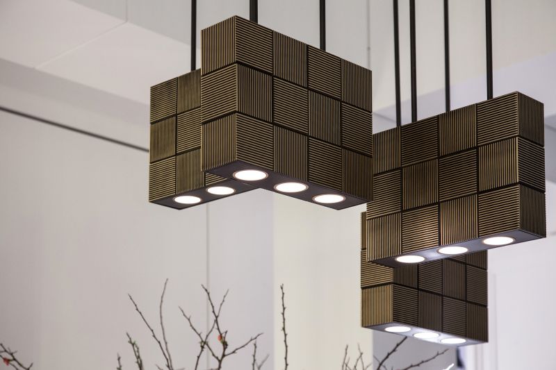 Modern pendant lighting fixture