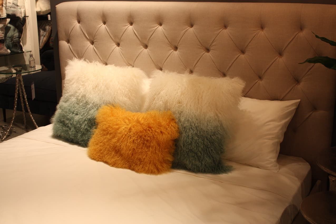 Moes-fur-accent-pillows