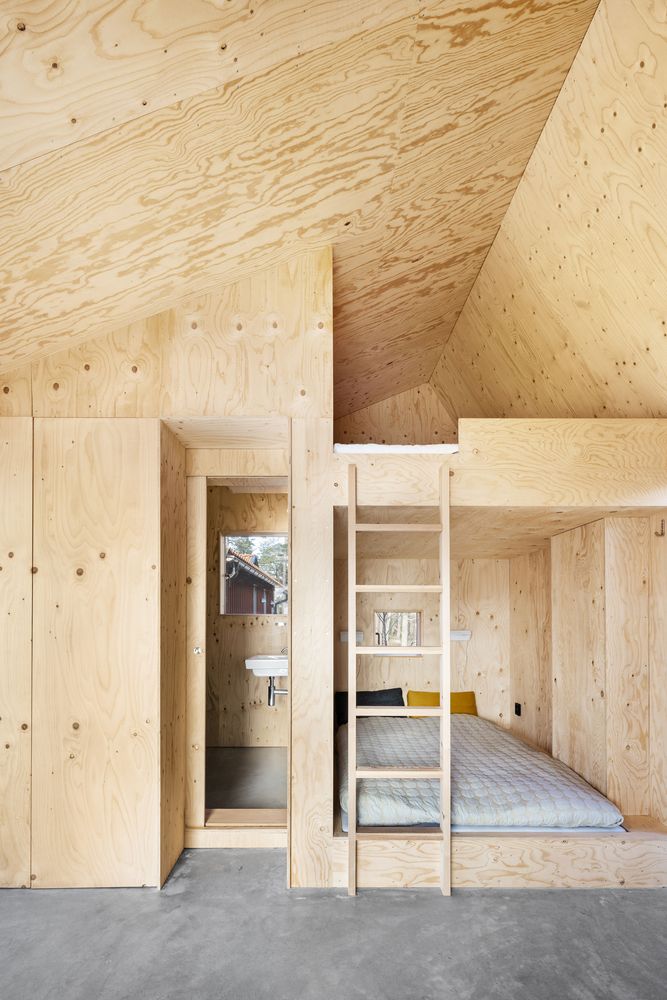 Monochrome House with plywood interior by Lookofsky Architecture- bunk beds