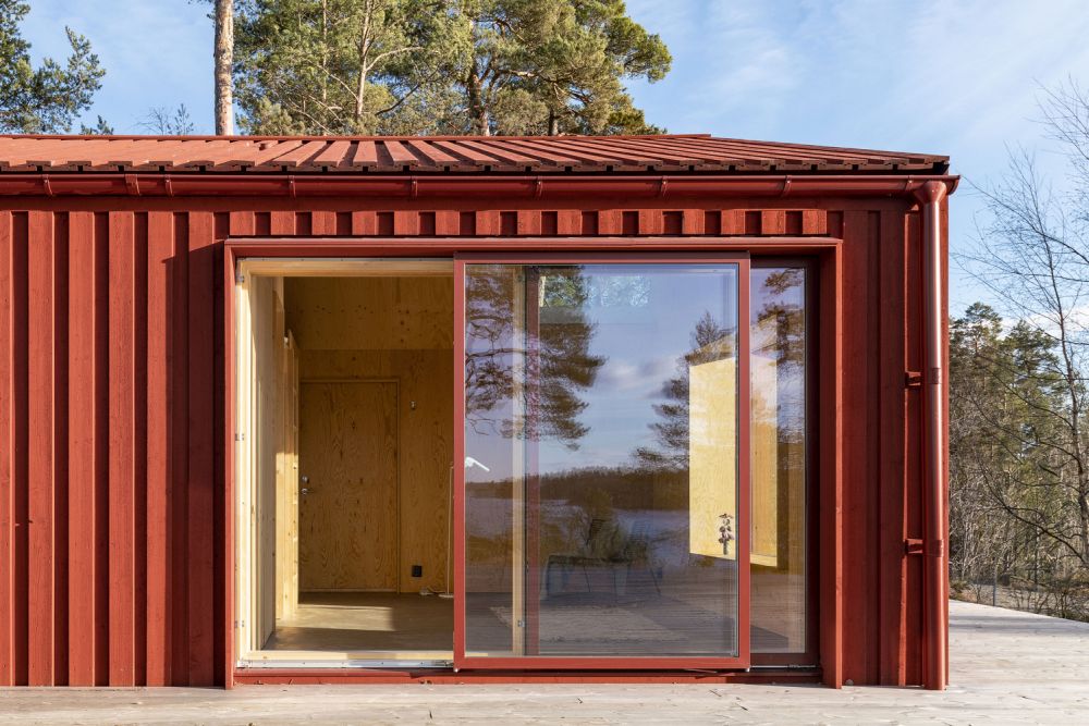 Monochrome House with plywood interior by Lookofsky Architecture