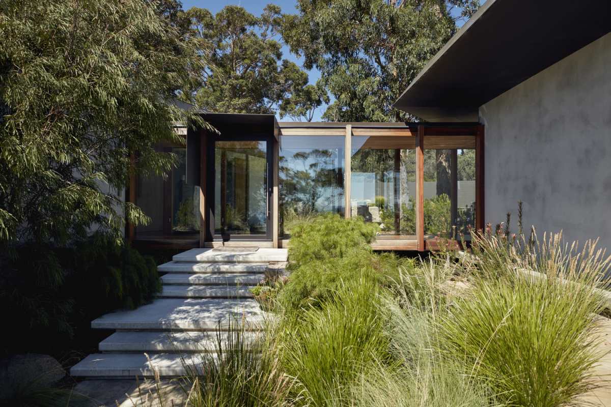 Morninton Peninsula House Australia Turco and Associates entryway