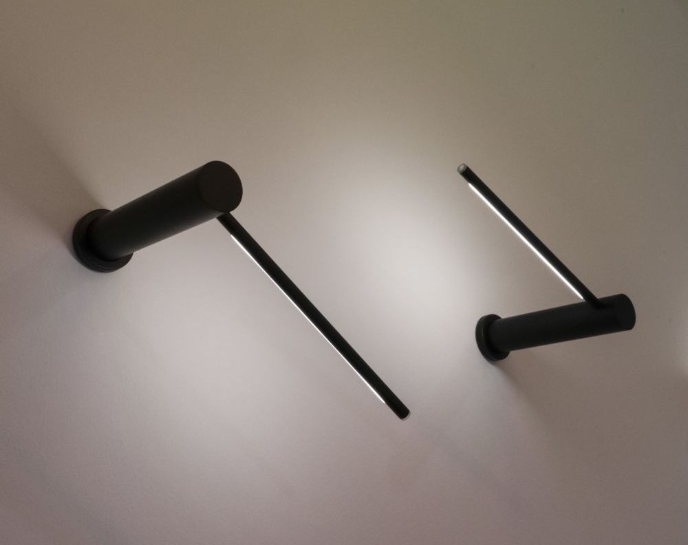 Moscal minimalist wall lamp
