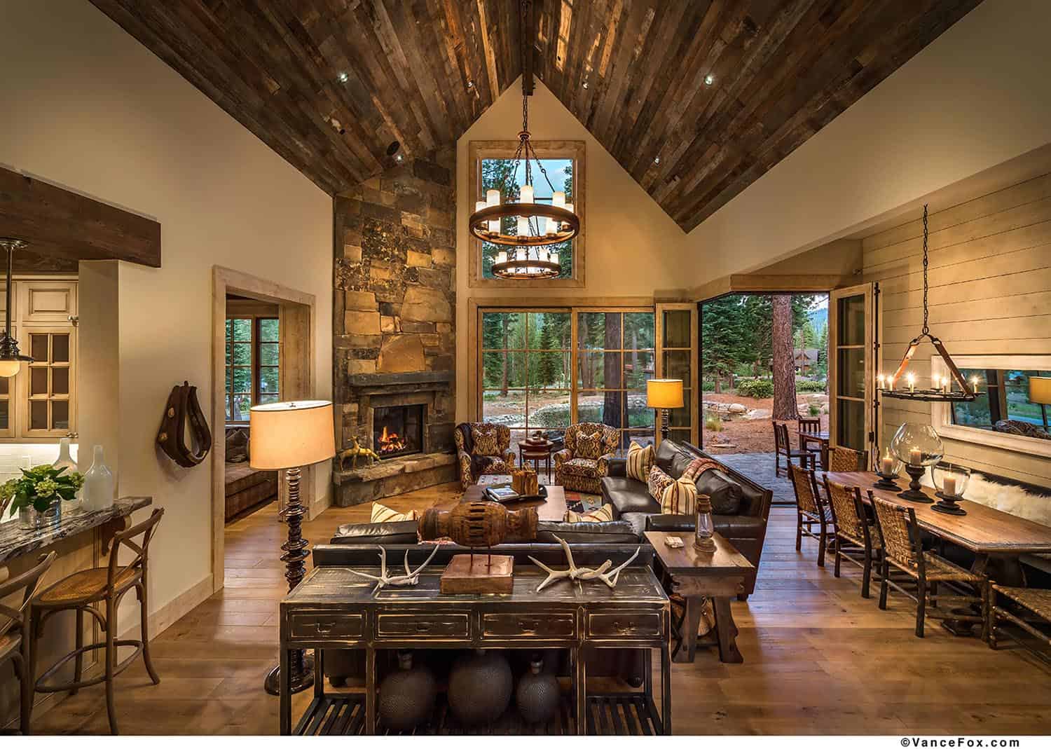 Mountain rustic living room decor