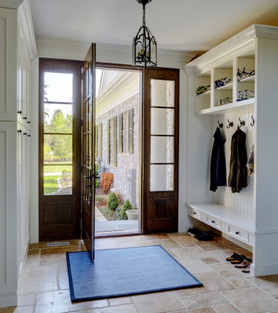 Space-Saving Entryway Mudroom Ideas