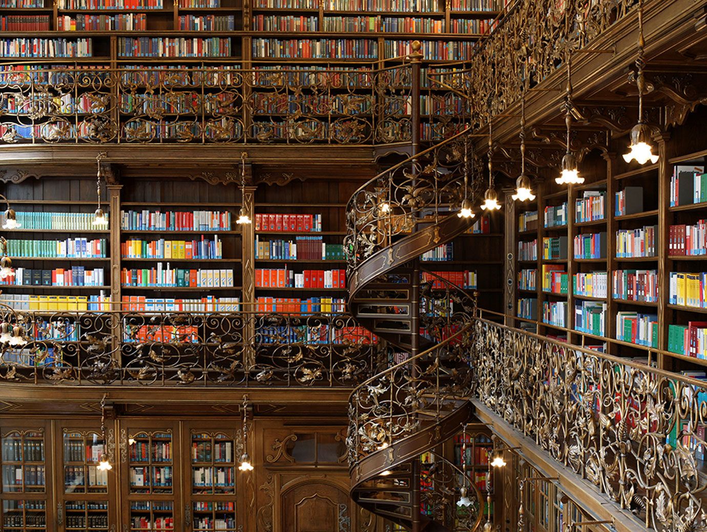 Municipal Law Library Design