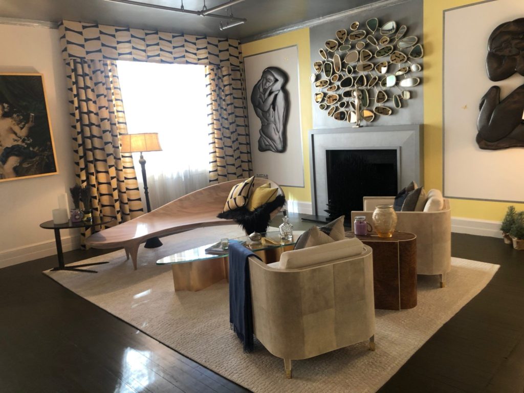 NYC Holiday House yellow master room 1024x768