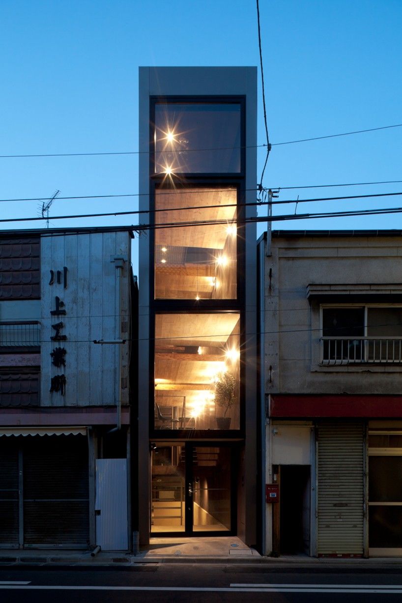 Narrow 1.8m house by YUUA architects