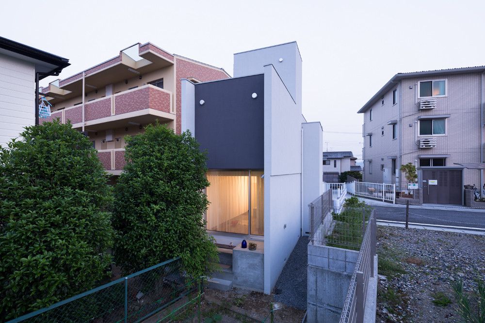 Narrow The Promenade House Back