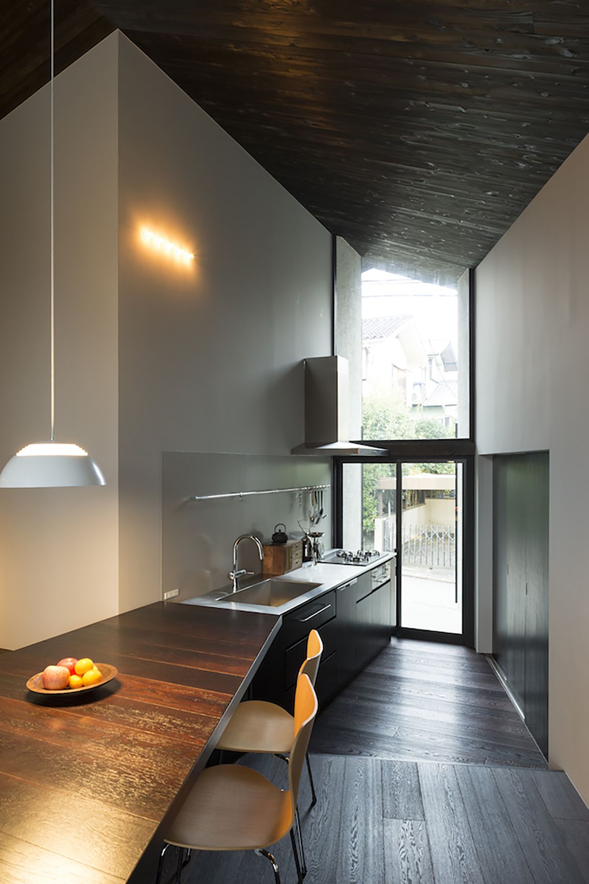 Narrow and angle kitchen design
