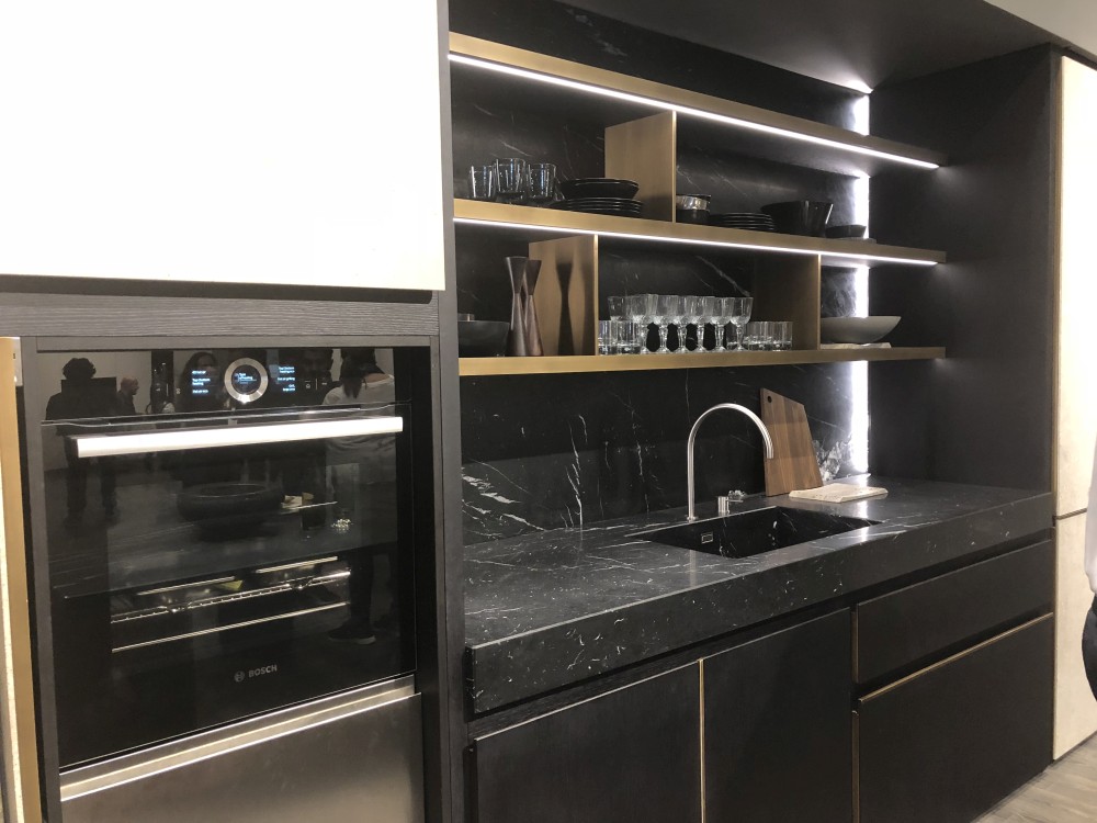 Black Marble Adds Style to Any Modern Kitchen Decor