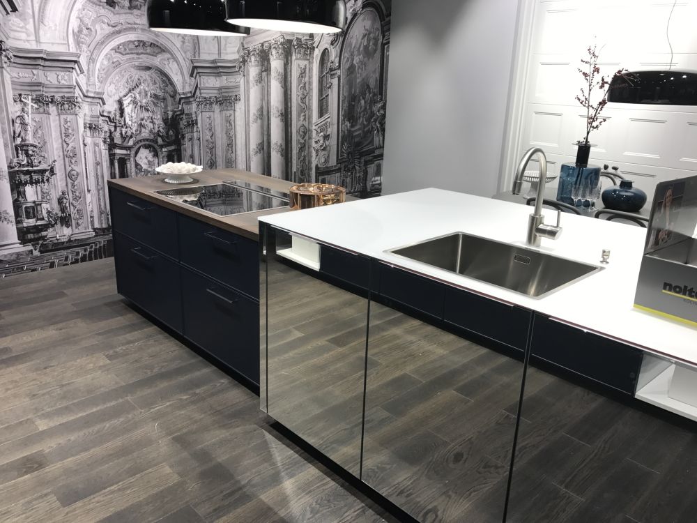 Nolte Modern kitchen design with mirrored island