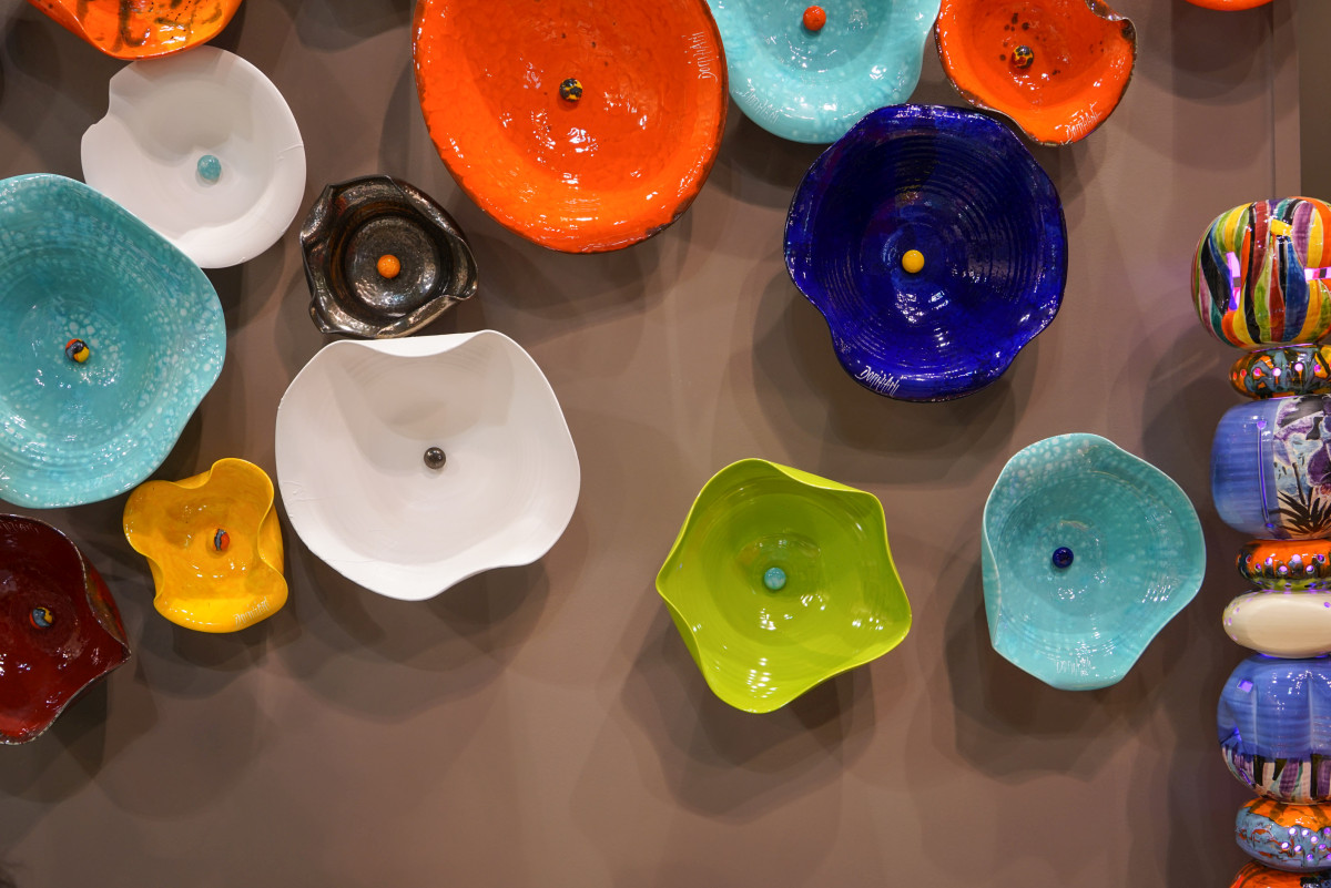 Wash basins in neon colors