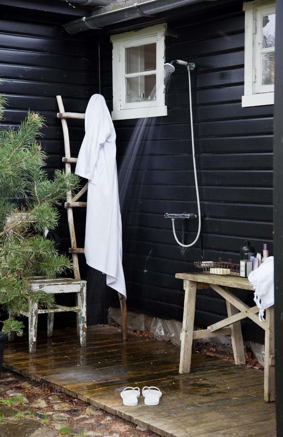 Nordic outdoor shower