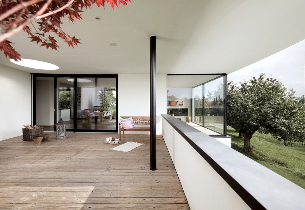 Objekt 254 White by Meier Architekten porch